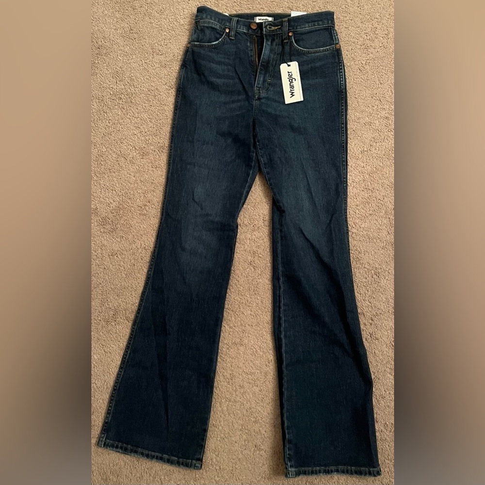 NWT Women’s Wrangler High Rise Bootcut Jeans